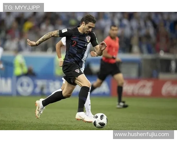 西梅足球明星的辉煌历程与他们背后的故事揭秘 西梅足球明星的辉煌历程与他们背后的故事揭秘